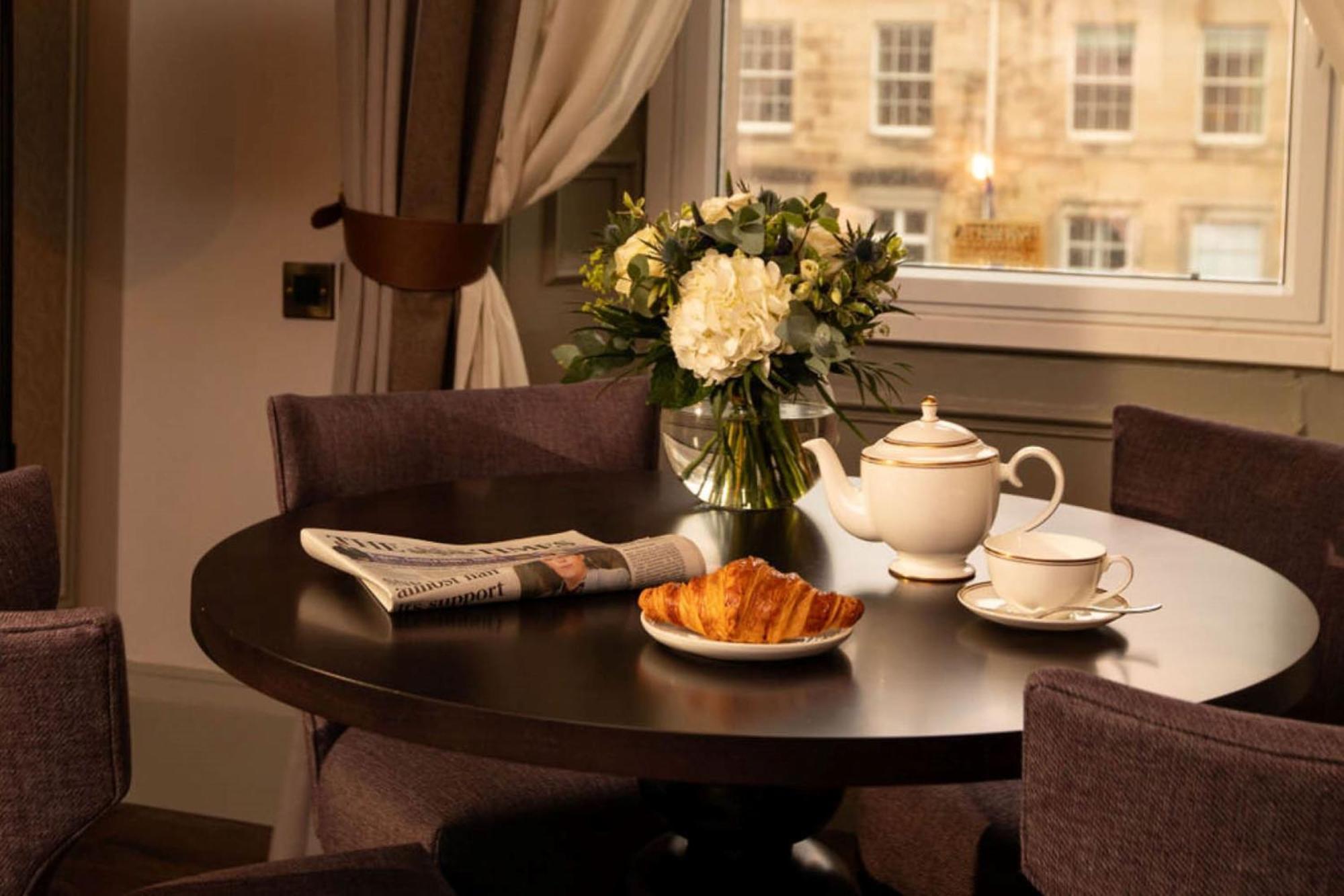 Intercontinental Edinburgh The George By Ihg Hotel Exterior foto A table set for afternoon tea